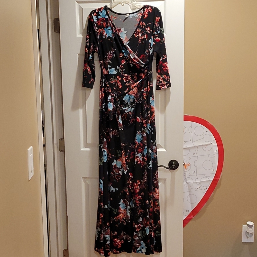 Maternity maxi dress